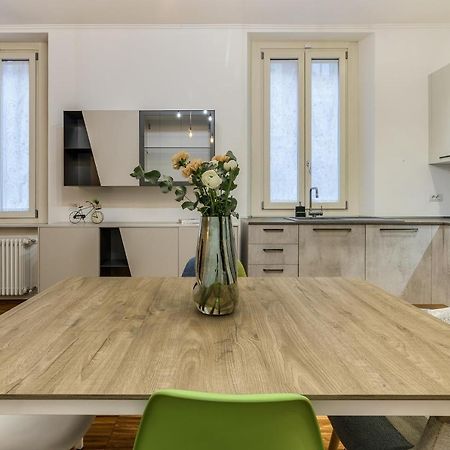 Beplace Apartments In Isola Milan Bagian luar foto