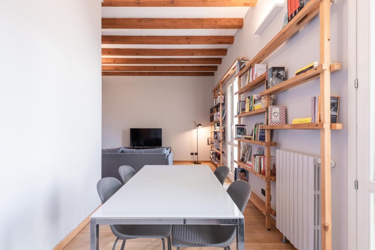 Beplace Apartments In Isola Milan Bagian luar foto