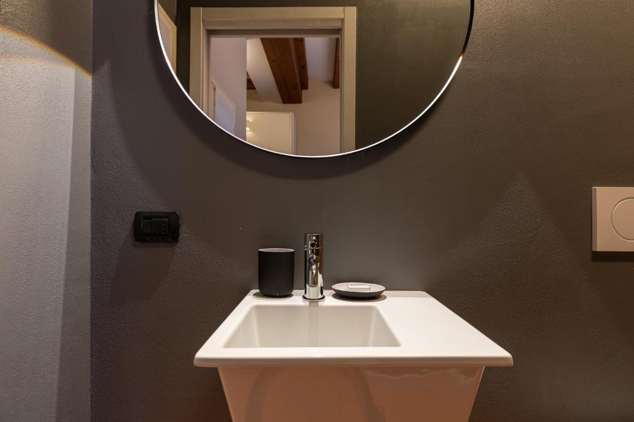 Beplace Apartments In Isola Milan Bagian luar foto
