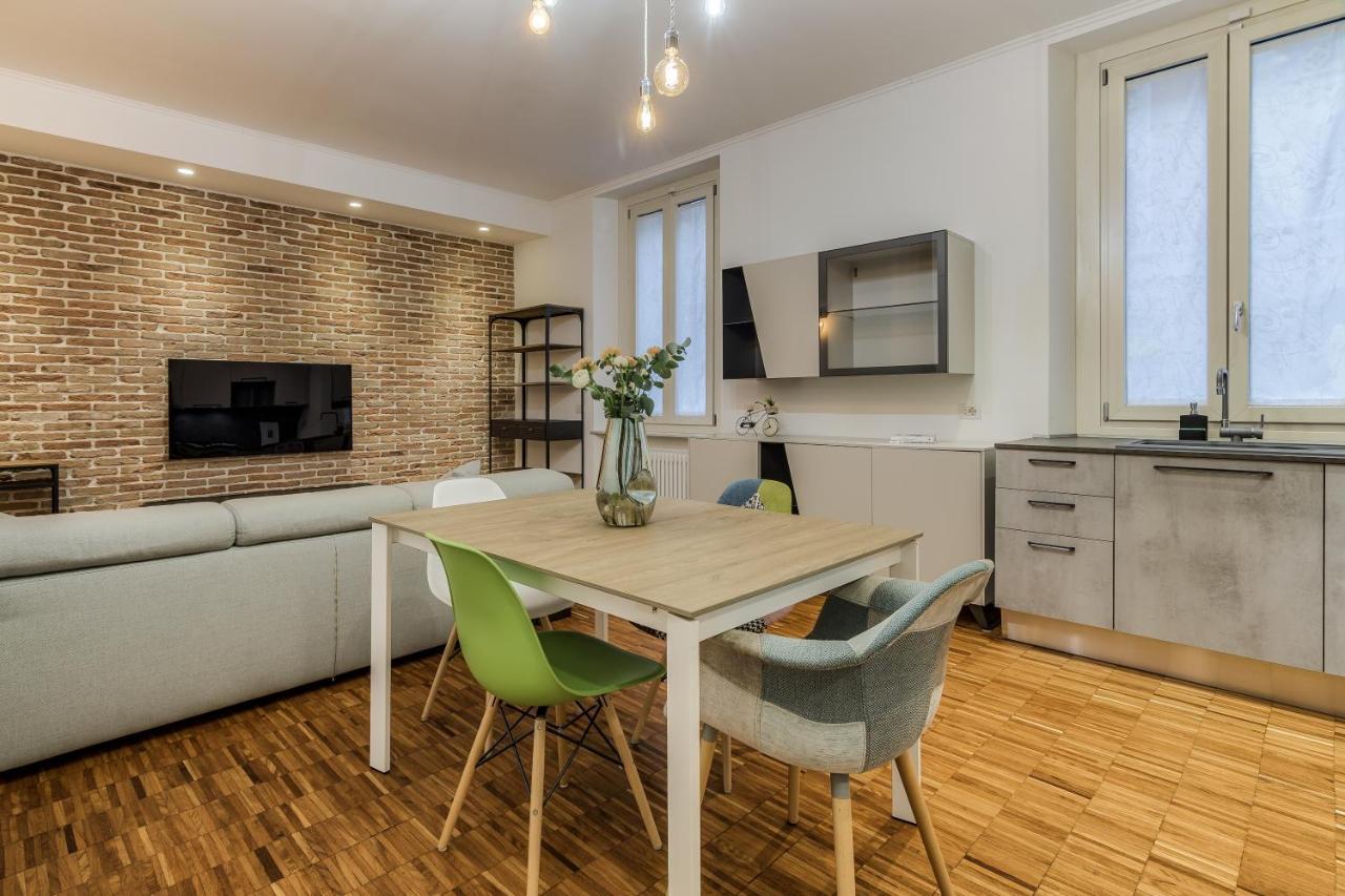 Beplace Apartments In Isola Milan Bagian luar foto