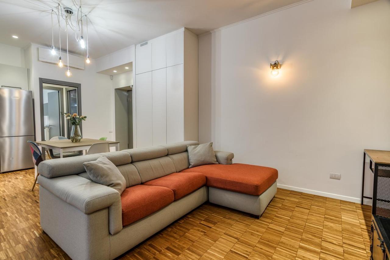 Beplace Apartments In Isola Milan Bagian luar foto