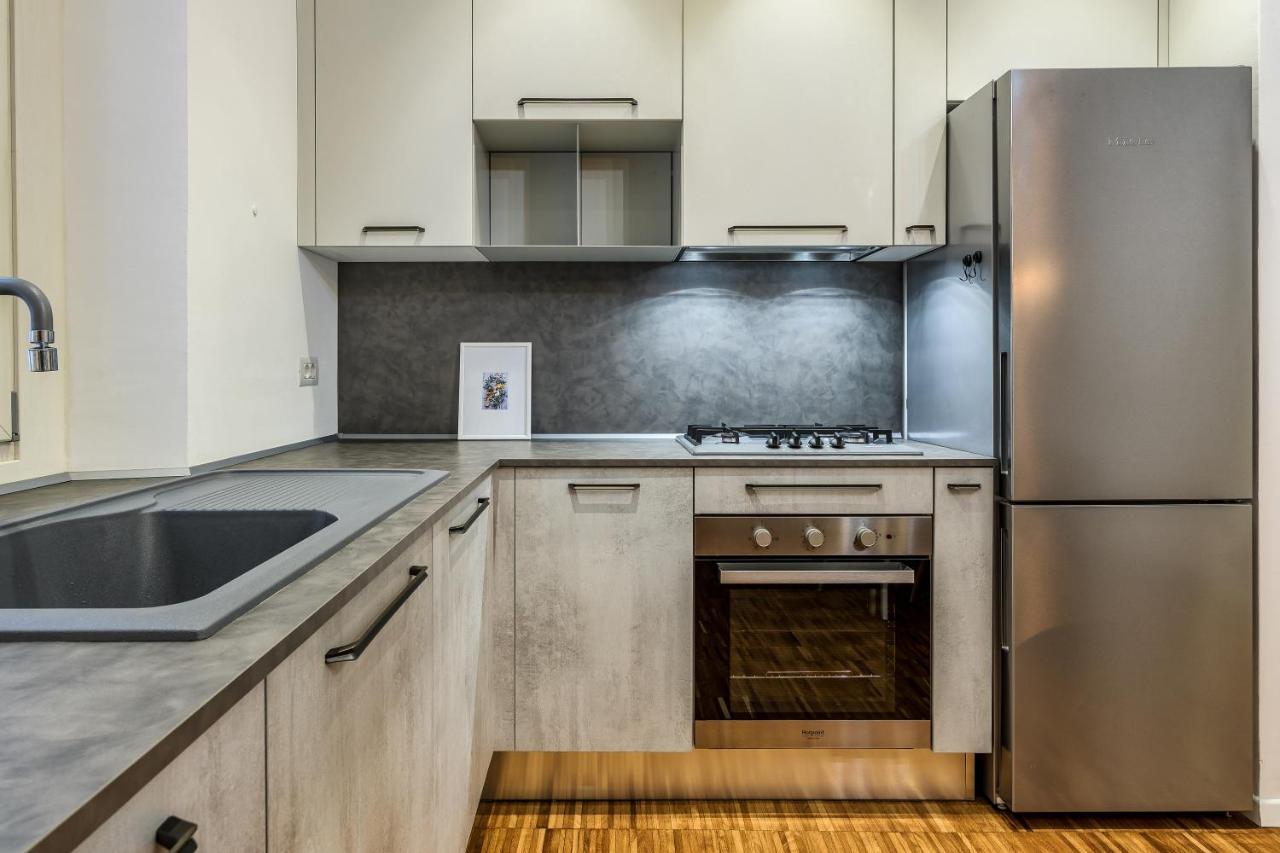 Beplace Apartments In Isola Milan Bagian luar foto